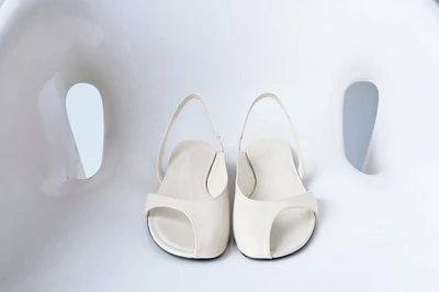 Asymmetric ballet flats