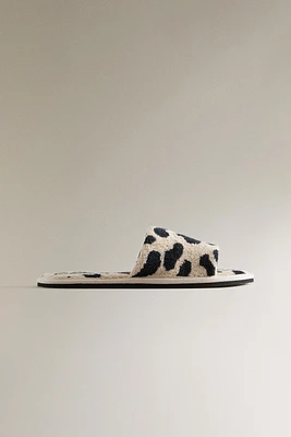 TERRYCLOTH ANIMAL PRINT SLIDER SLIPPERS