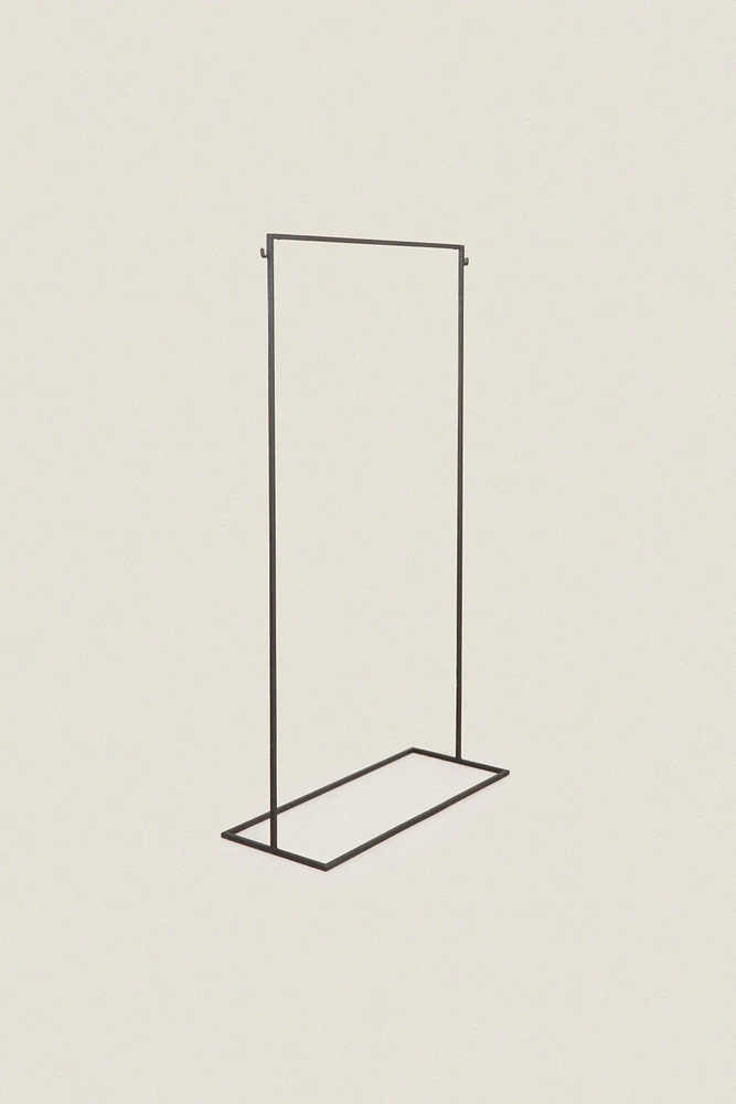 METAL RACK