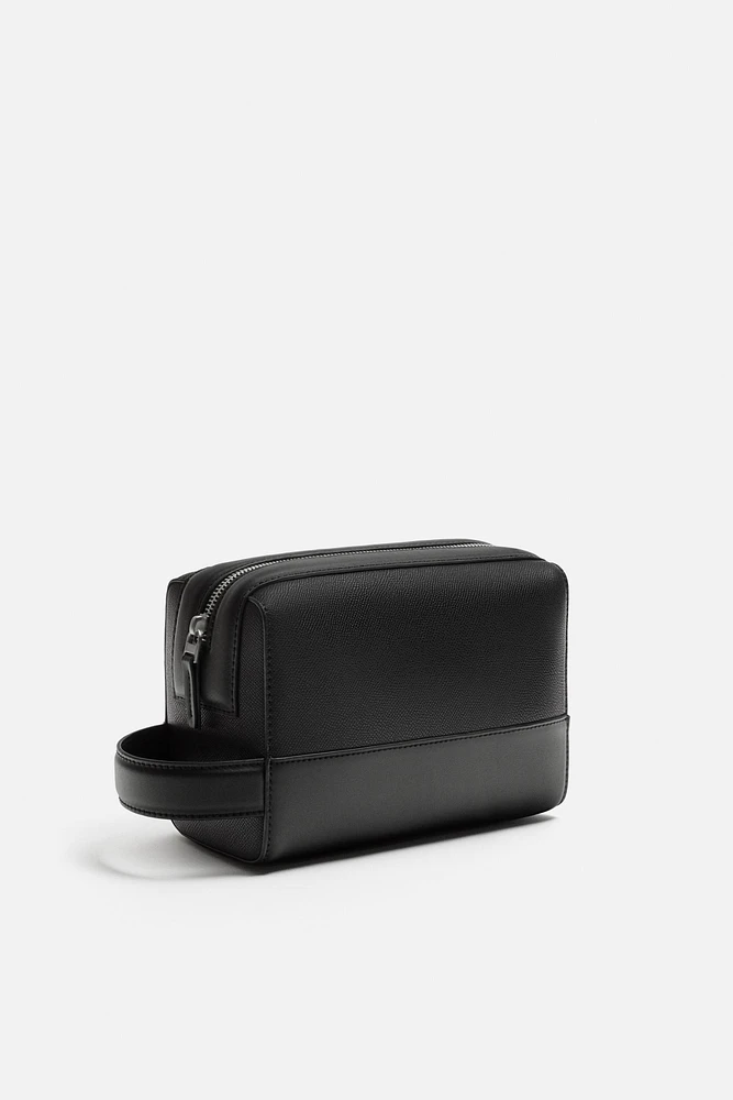 PLAIN TOILETRY BAG