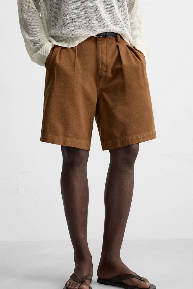 RELAXED FIT PLEATED BERMUDA SHORTS