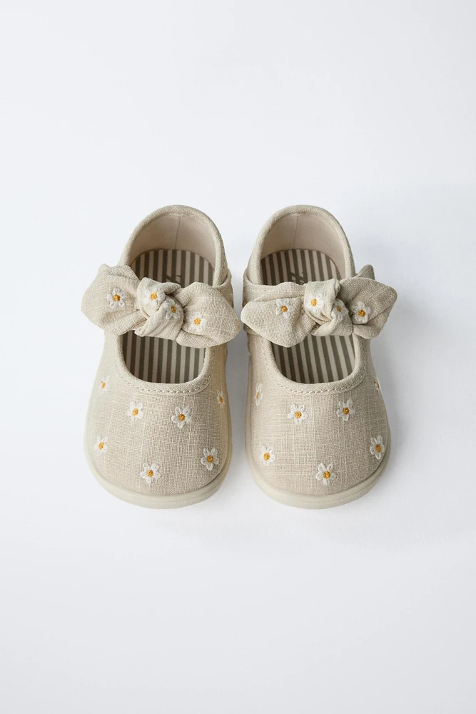 DAISY BAREFOOT SNEAKERS