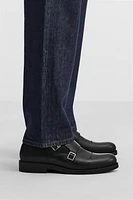 CHAUSSURES EN CUIR À BOUCLE