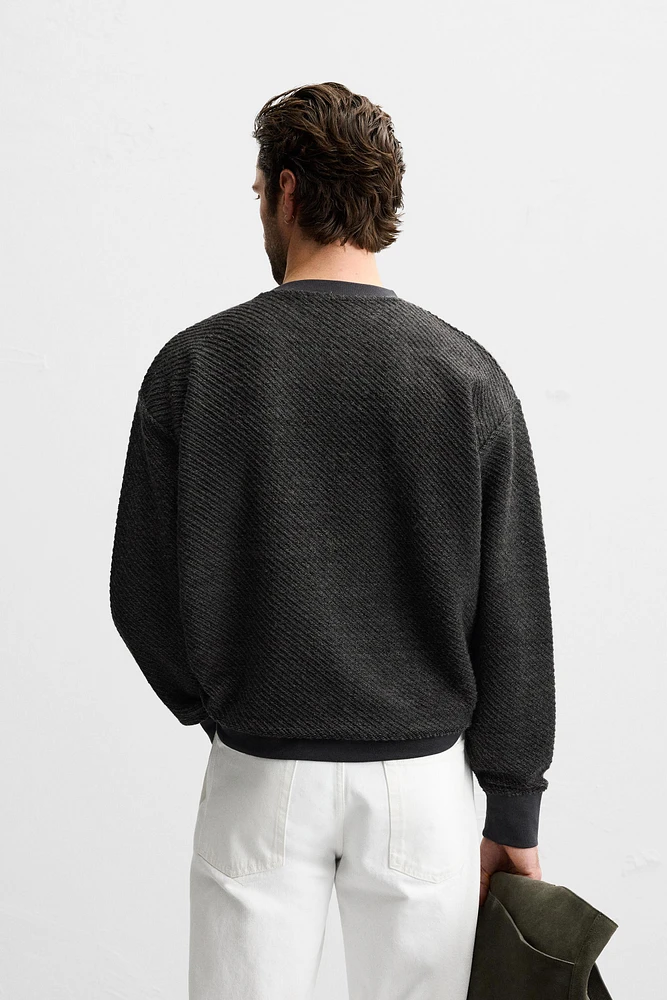 SWEAT STRUCTURÉ DIAGONAL