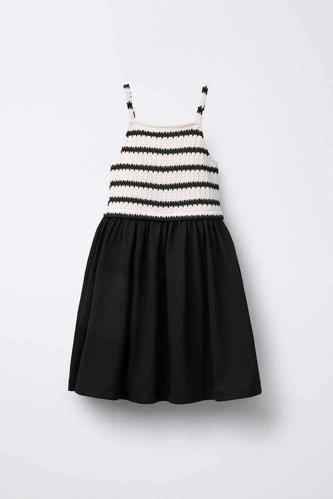 CONTRASTING CROCHET KNIT DRESS