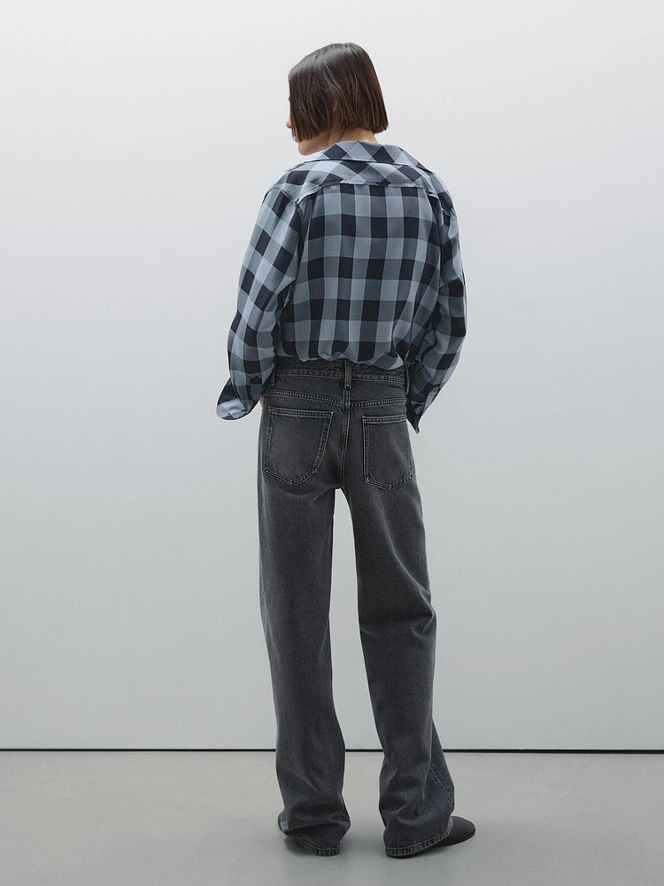 Mid-waist wide-leg jeans