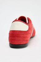 PADDED RUNNING SHOES