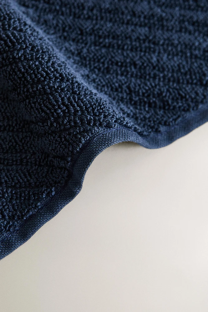 SERVIETTE DE BAIN STRUCTURE DIAGONALE