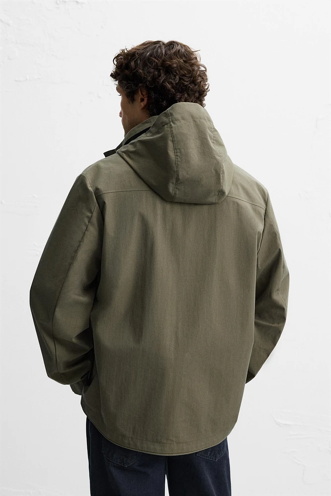 LIGHTWEIGHT WIND-RESISTANT PARKA