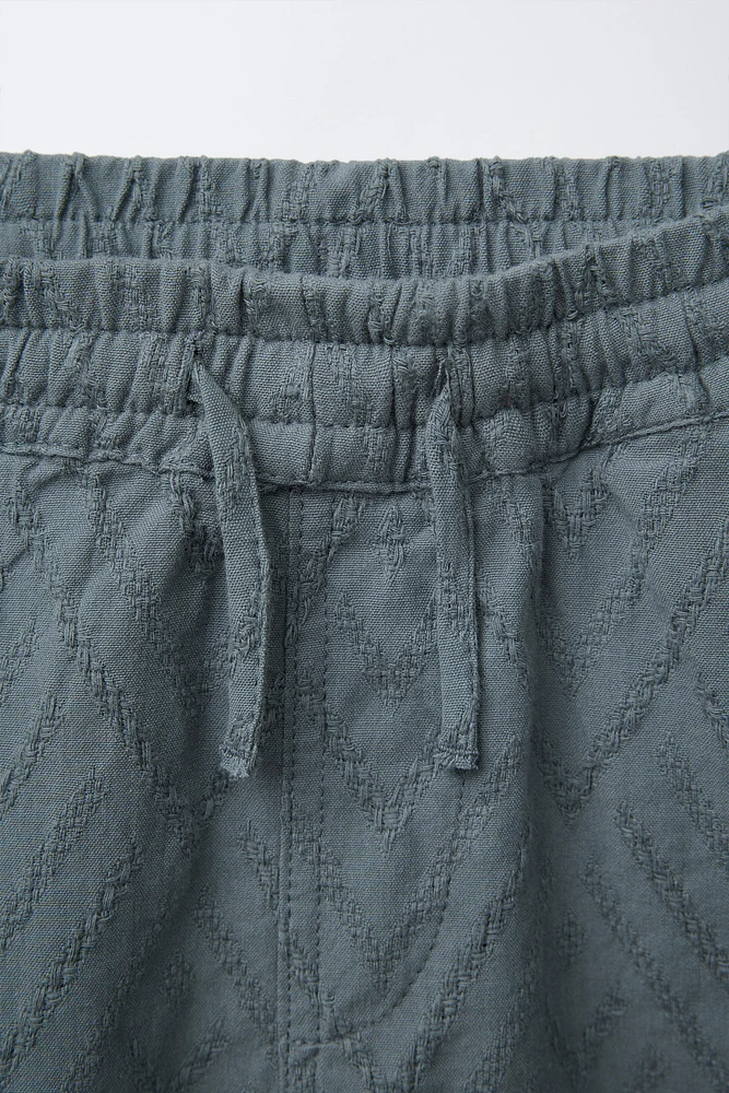 JACQUARD TEXTURE SHORTS