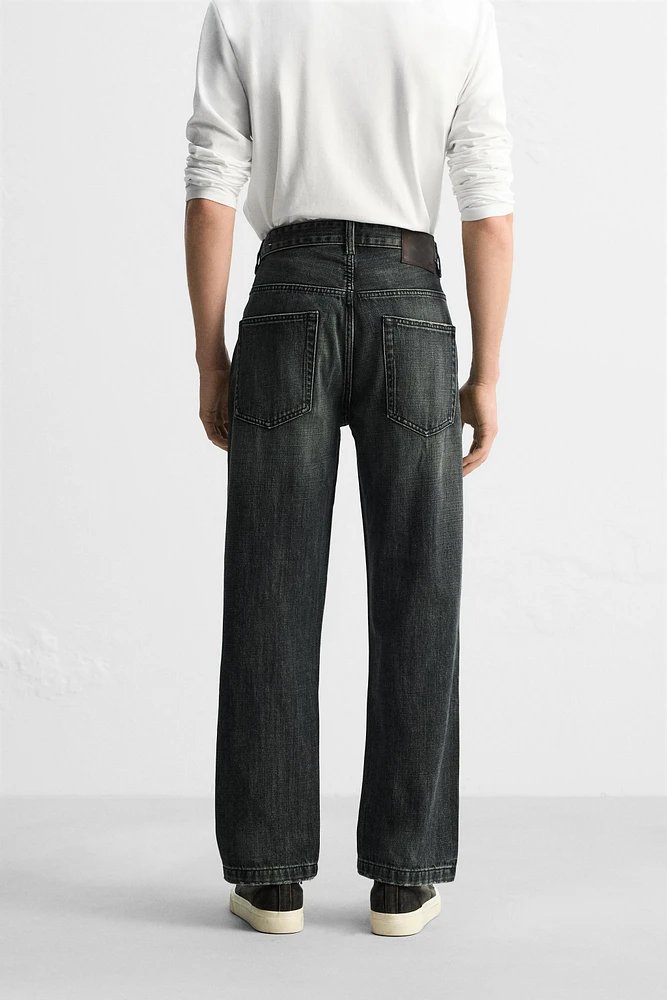 STRAIGHT FIT RELAXED JEANS