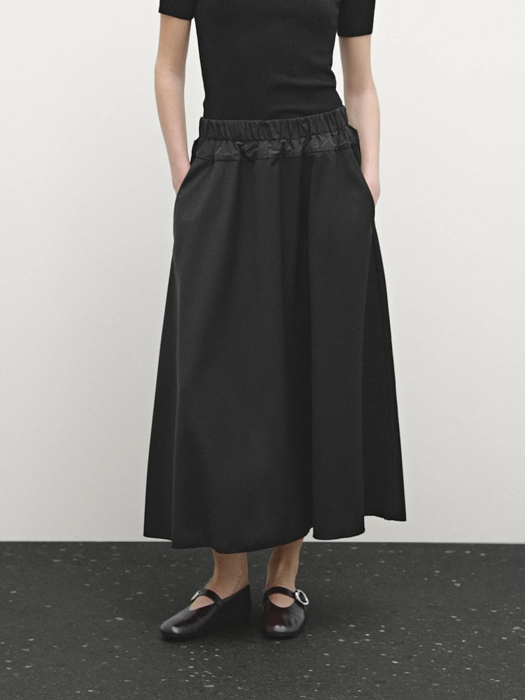 Technical fabric skirt with wool