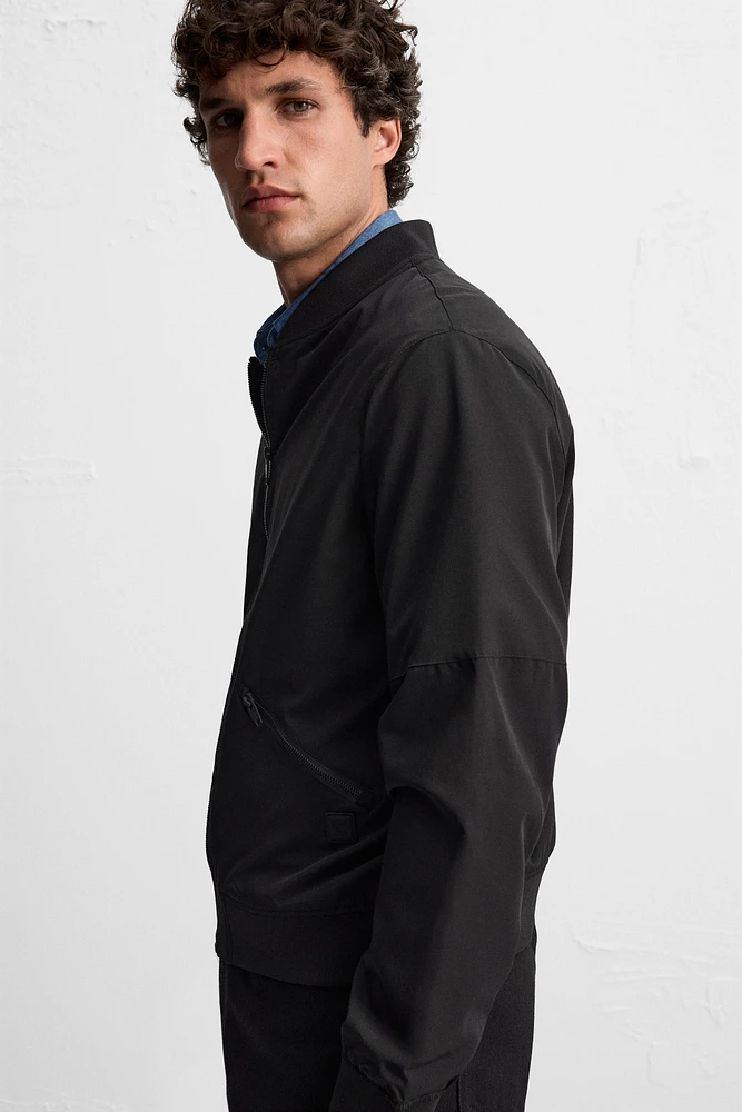 LIGHTWEIGHT BOMBER JACKET