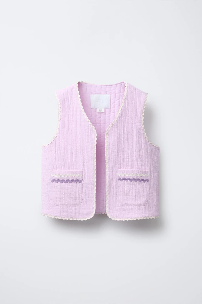 WAVY TEXTURED VEST