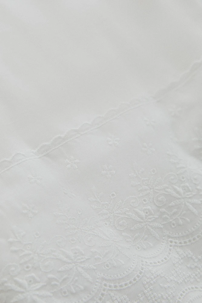 EMBROIDERED FLAT SHEET