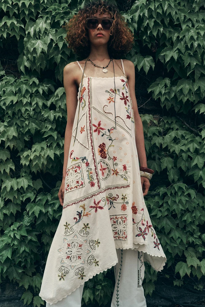 ZW COLLECTION FLORAL EMBROIDERED ASYMMETRIC DRESS