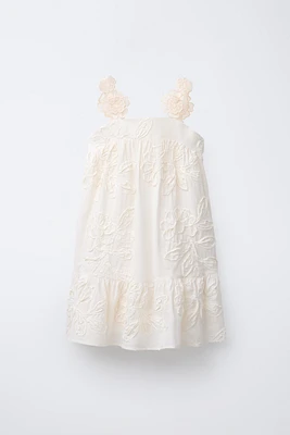 EMBROIDERED FLORAL DRESS