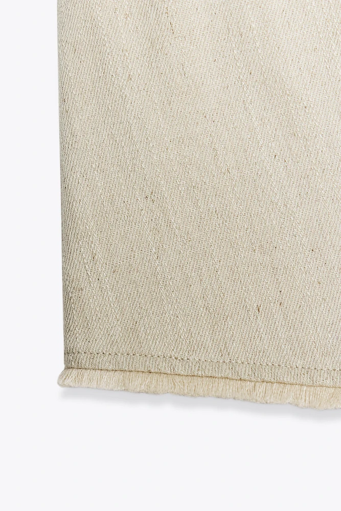 GILET RUSTIQUE EFFRANGÉ AVEC LIN