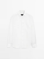 Chemise slim en lin mélangé