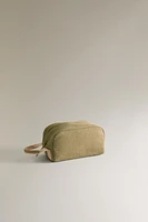 TROUSSE DE TOILETTE SIMPLE DÉTAIL CUIR