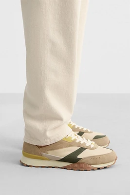 RETRO STYLE SNEAKERS