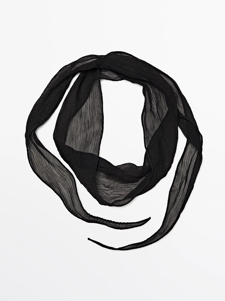 Tie scarf