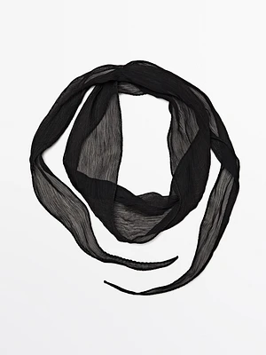 Tie scarf