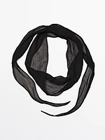 Tie scarf