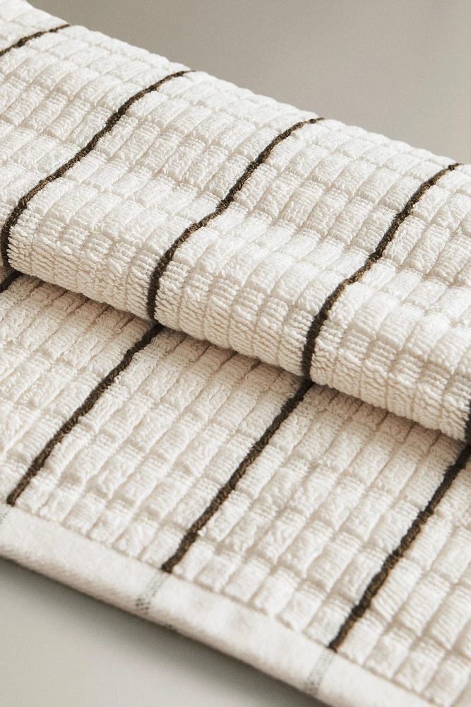 SERVIETTE DE BAIN TEXTURE ET RAYURE