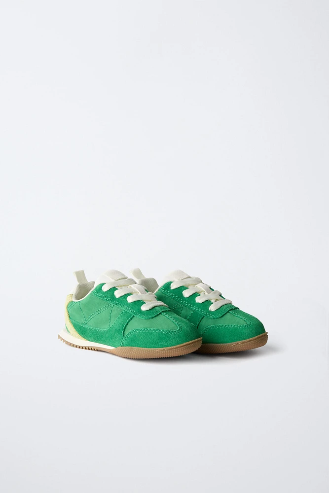 SOFT SNEAKERS