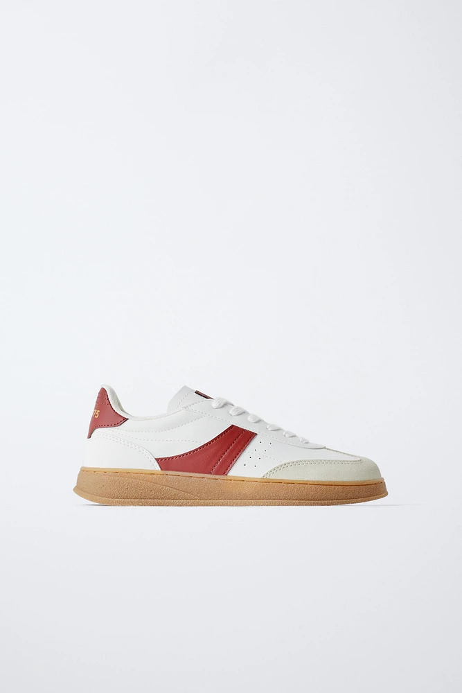 CONTRAST SNEAKERS