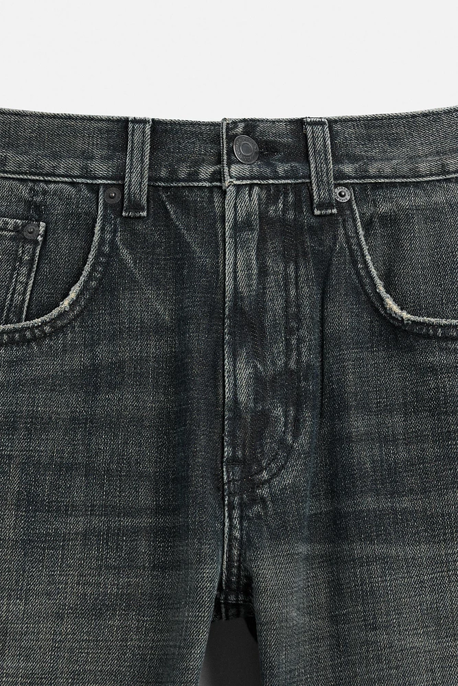 STRAIGHT FIT RELAXED JEANS