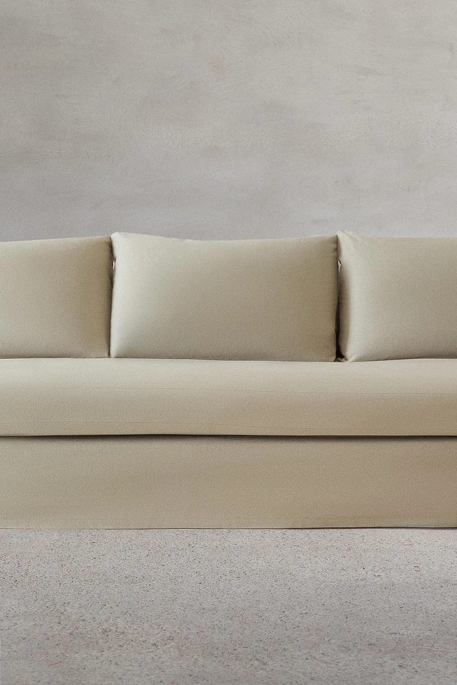 COUCH 01