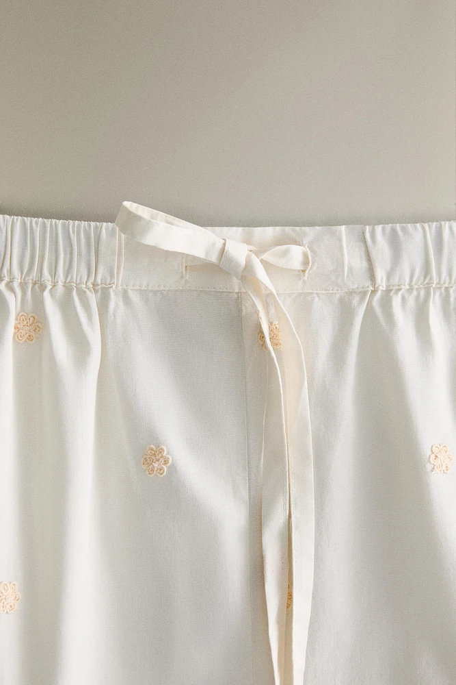 PANTALON COTON FLEURS BRODÉES