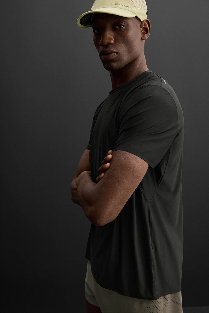 LIGHTWEIGHT TECHNICAL T-SHIRT