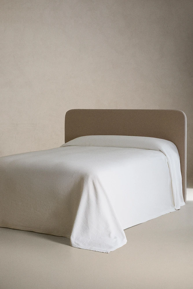 TEXTURED CHENILLE BEDSPREAD