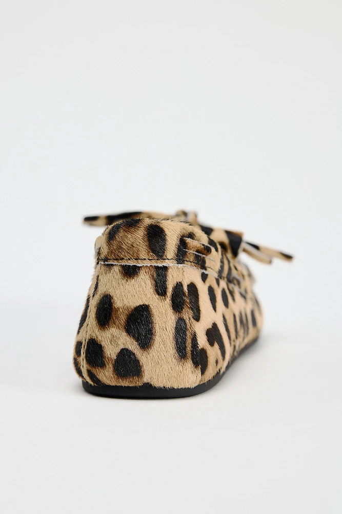 MOCASSINS À IMPRIMÉ ANIMALIER EN CUIR AVEC EFFET FOURRURE