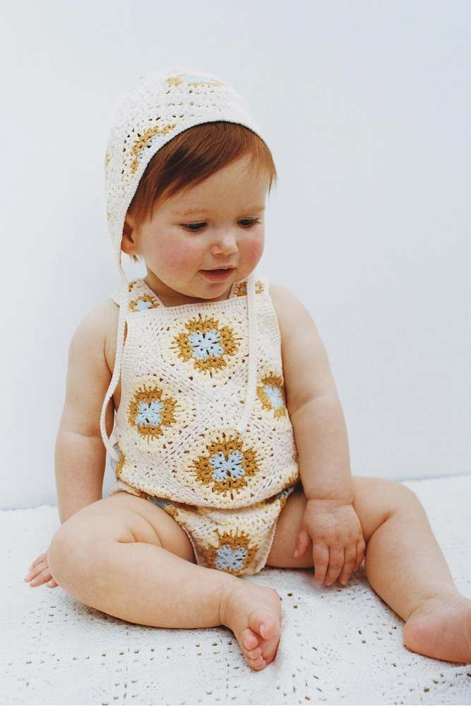 BARBOTEUSE EN MAILLE CROCHET À FLEURS