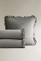CHILDREN'S BEDSPREAD WITH RUFFLES