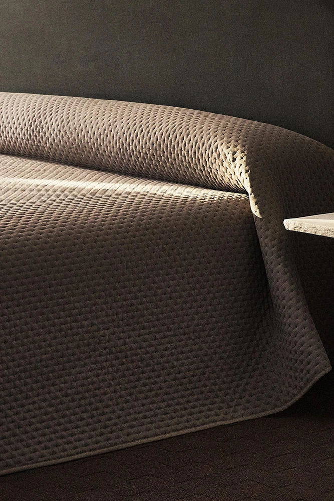 MICROFIBER QUILT
