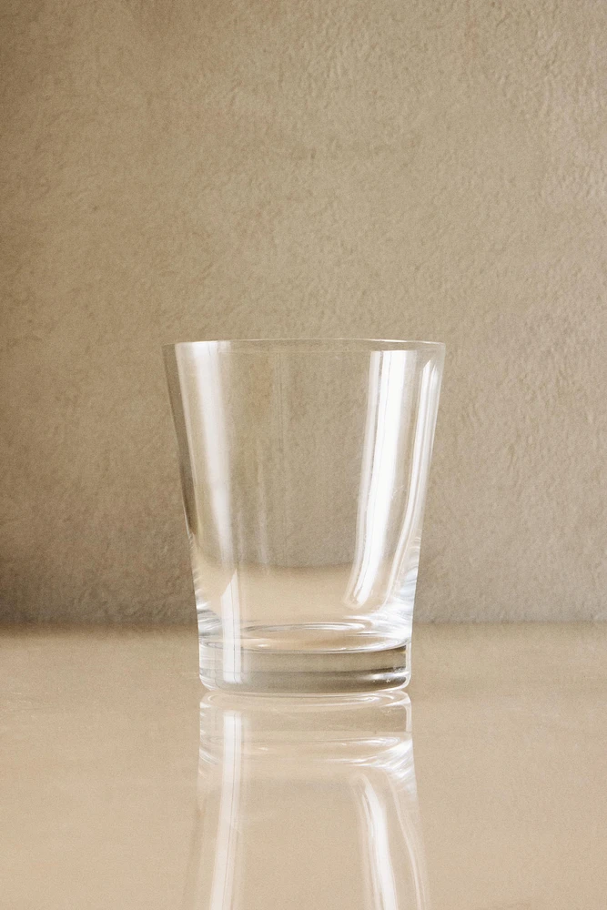 CRYSTALLINE TUMBLER WITH THICK BASE