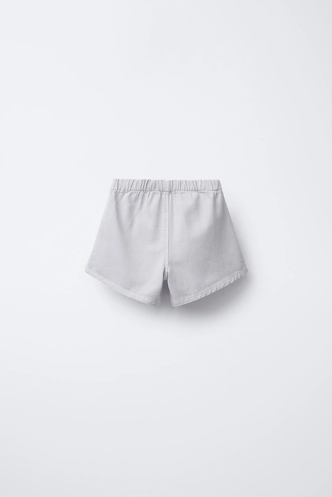 DENIM SHORTS WITH DARTS