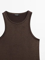 Round neck top with shimmery detail