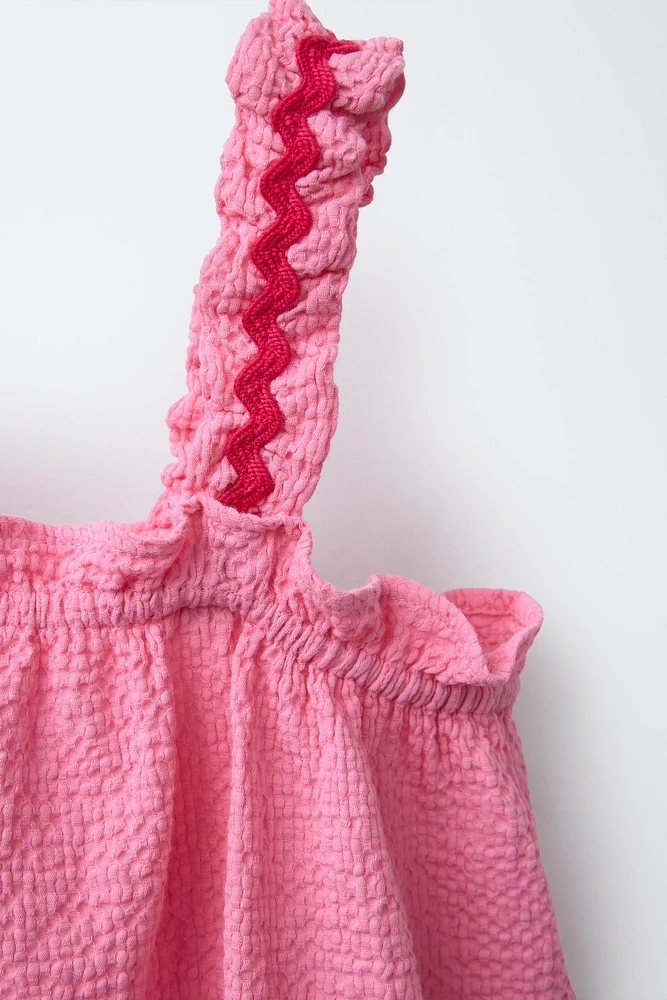 WAVY TRIM STRUCTURED TOP