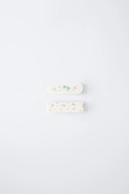 PACK OF TWO FLORAL HAIR CLIPS