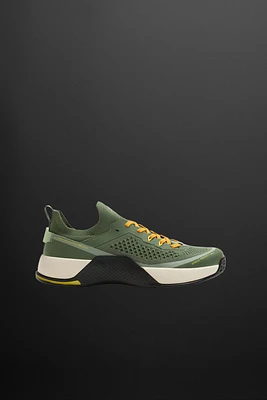 TRAINING SNEAKERS