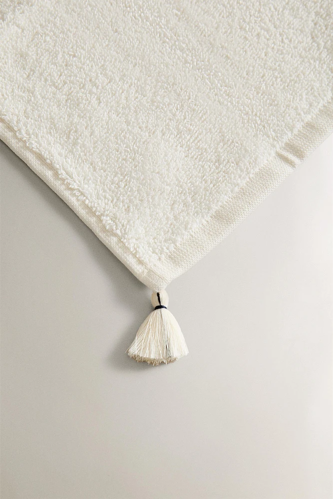 PACK OF HAND TOWELS WITH TASSELS (PACK OF 3)