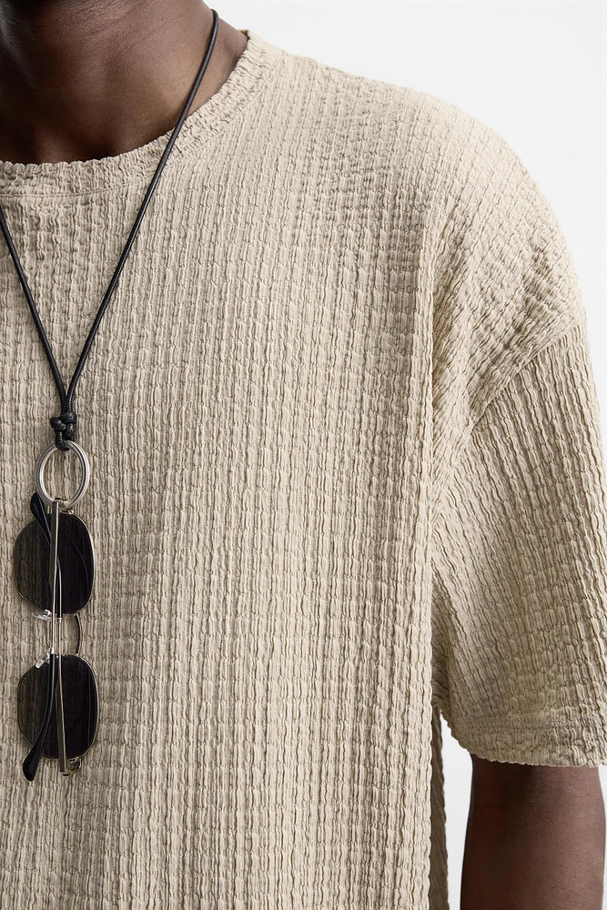 IRREGULAR TEXTURED T-SHIRT