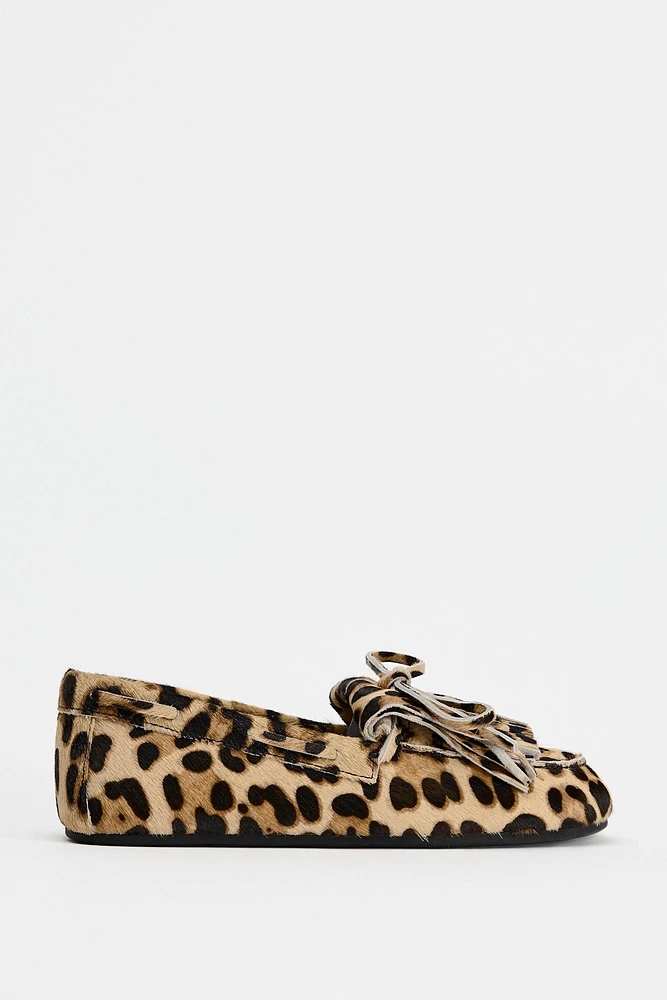 MOCASSINS À IMPRIMÉ ANIMALIER EN CUIR AVEC EFFET FOURRURE