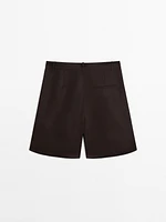 Pleated Bermuda shorts
